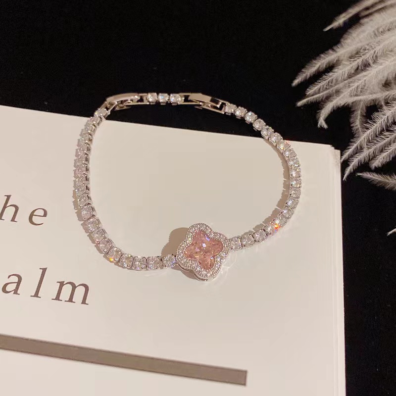 手链/手串/饰品/四叶草/首饰细节图