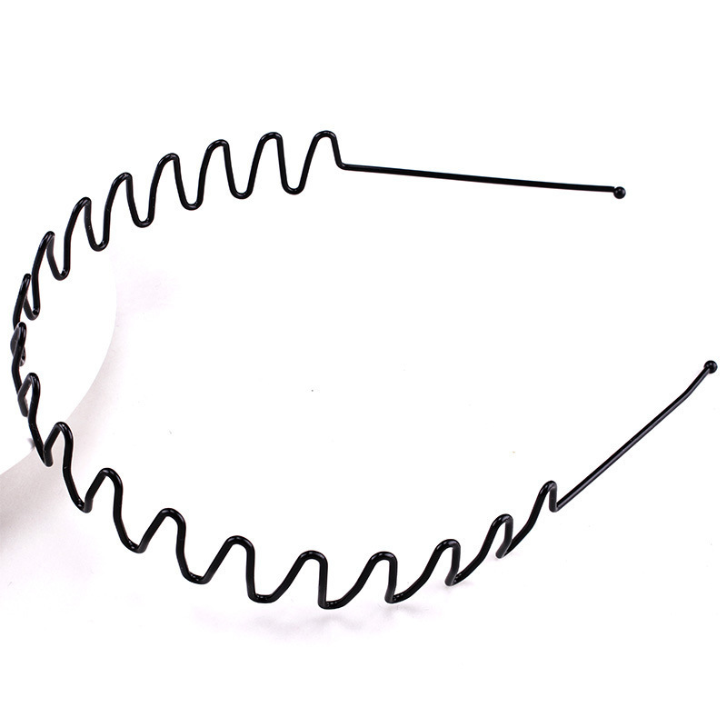 Men's hair band, trendy, invisible, sporty headband, backhead, face washing, broken hair arrangement, hairpin, versatile, iron steel hair band Application Scenario