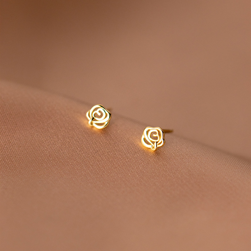 S925 Silver Gift Summer Small Rose Earrings Japanese Korean Version Simple Temperament Fashion Flower Earrings For Women