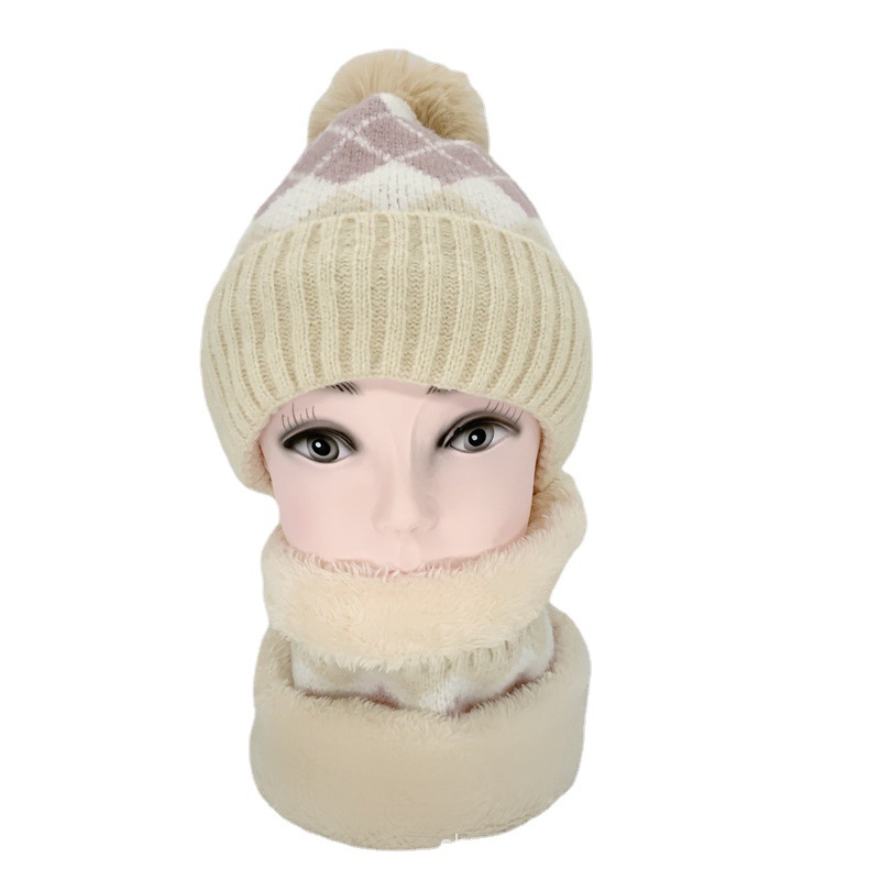Hat Woman New 2021 Autumn And Winter Hot Sell Plaid Jacquard Warm Knit Hat Lady All Ride Windproof Woolen Hat Item Picture