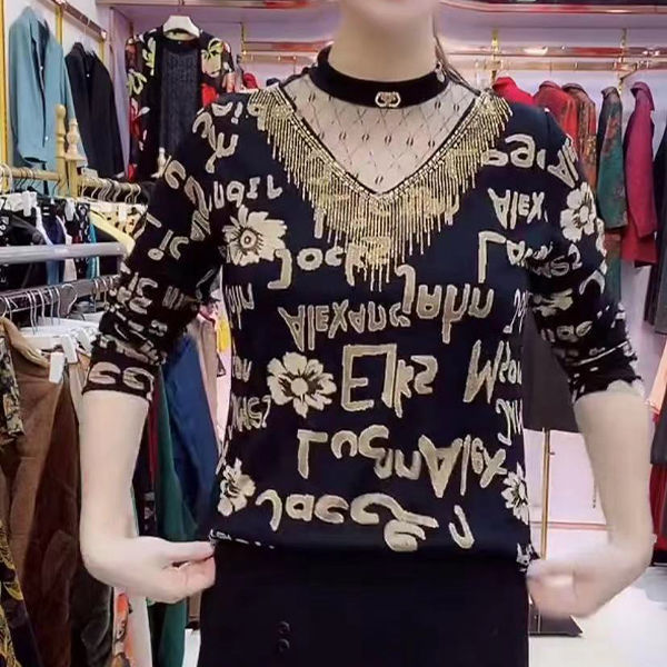 High-end, stylish and slimming 2021 autumn collection new hollowed-out rhinestone mom dress base layer T-shirt top top bestseller mini shirt details Picture