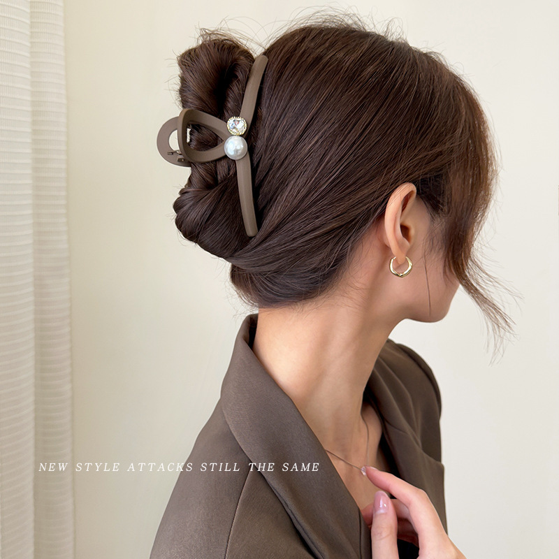 Net Red Hair Clip Headdress Hair Clip Feeling Women's Large Clip Back Head Hair Card 2023 New Shark Clip details Picture