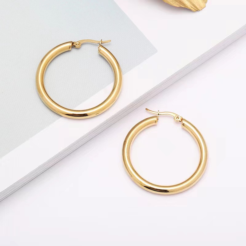Ins Round Feeling Hollow Stainless Steel Earrings Plated Cross-Border Fashion Titanium Steel Earrings Men And Women With The Same Trend Earrings