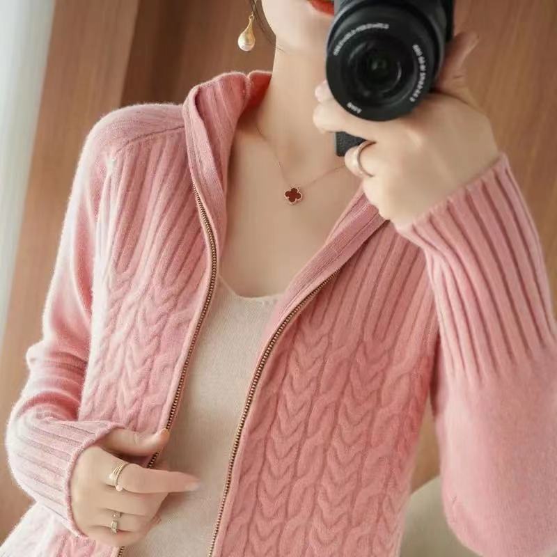 High-neck knitted sweater cardigan for women 2021 Spring and Autumn new style Loose and slimming knitted sweater coat loose style Item Picture