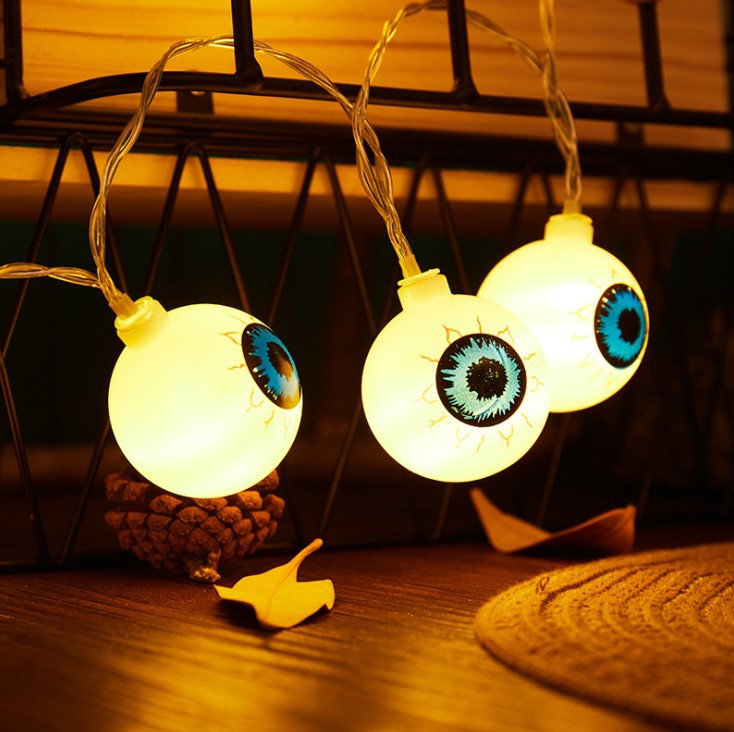 Cross-border led Halloween and Ghost Festival series decorative lights, spider bat lights, string pumpkins, skull heads, battery lights, and colorful lights Application Scenario