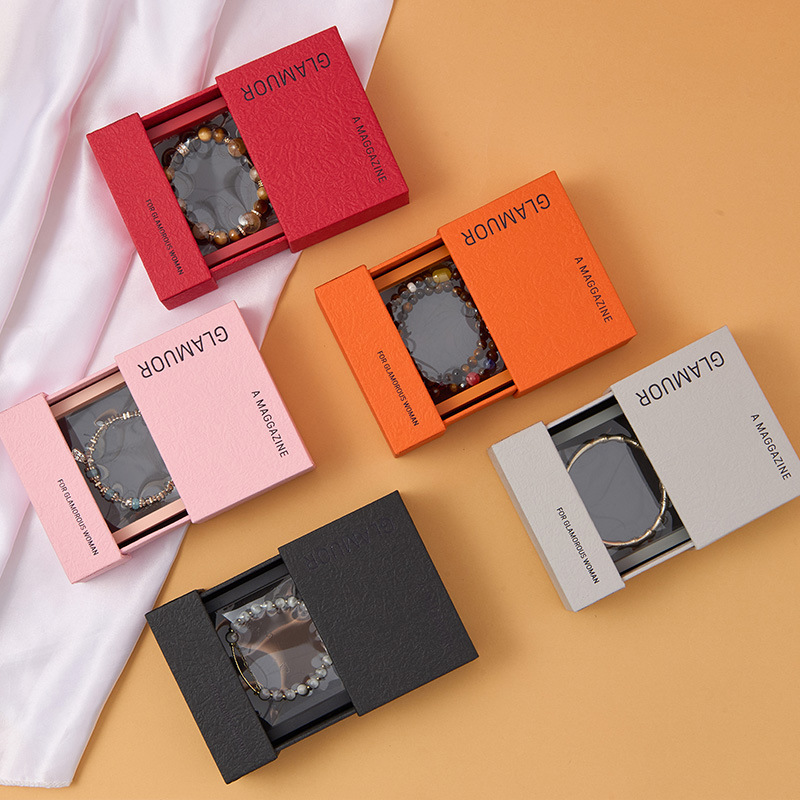Wholesale of anti-oxidation pe film boxes, drawer-type pink floating boxes, wearable nail accessories and jewelry packaging boxes Application Scenario