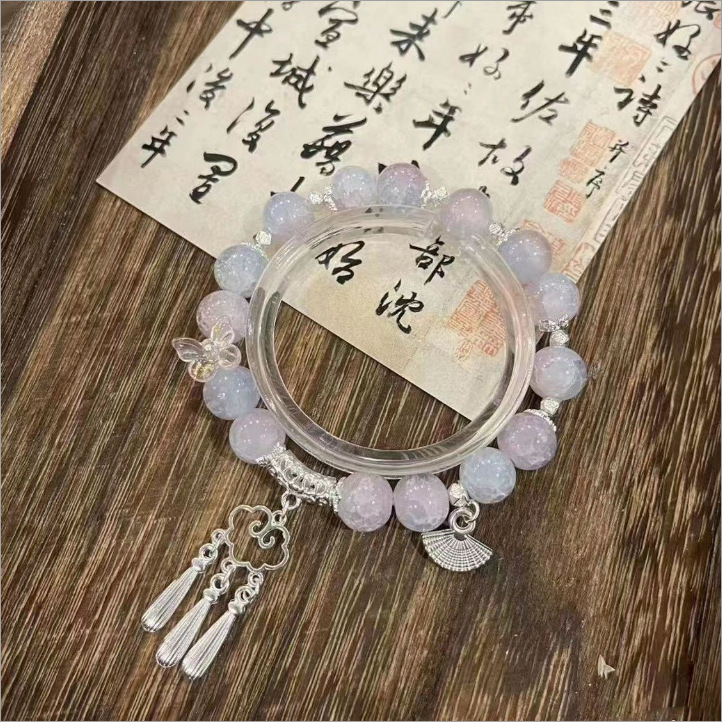 Cloud plume cloud for shirt with the same derivative impression bracelet female Instagram niche design high appearance level all with girlfriends bracelet Application Scenario