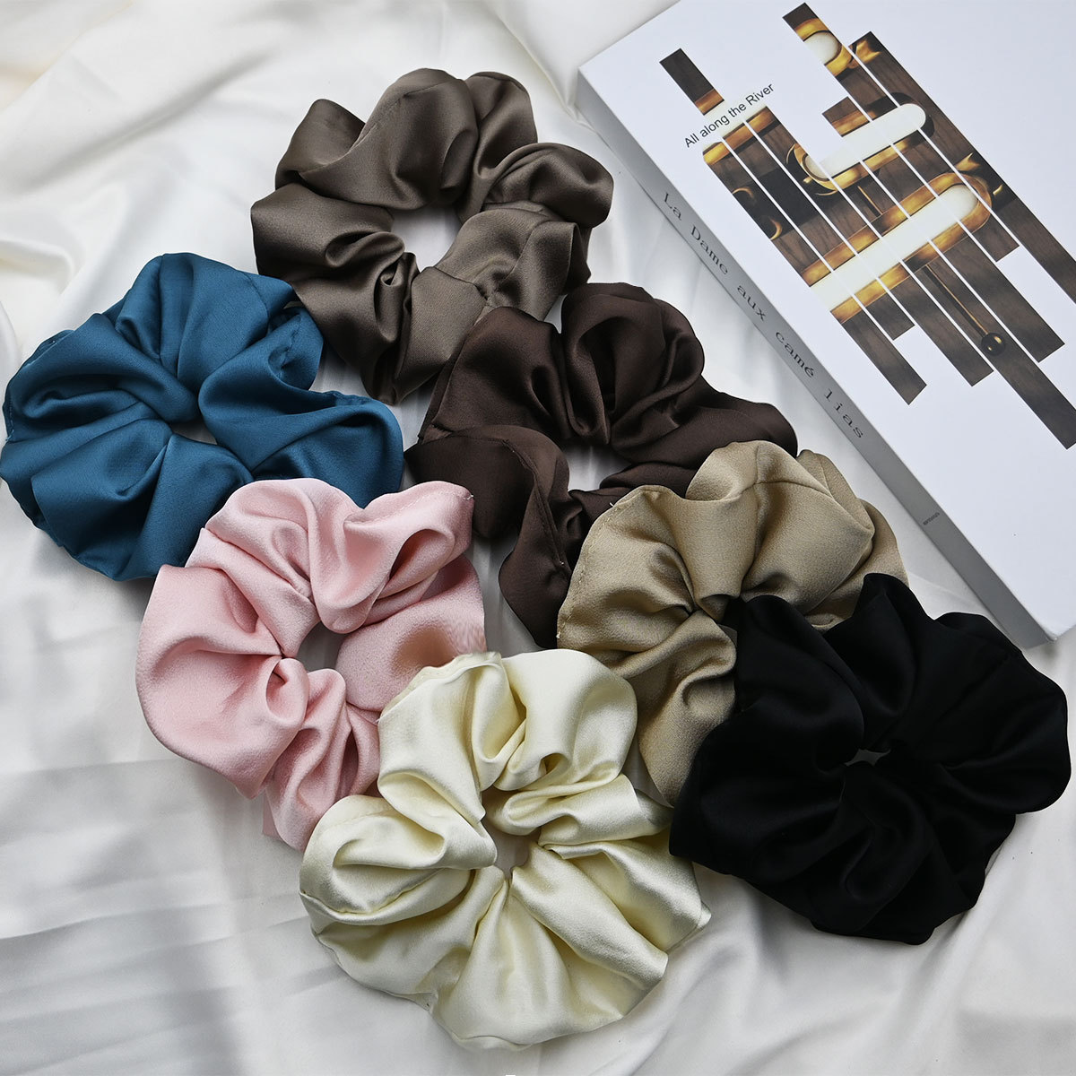 跨境新款15超大号大肠发圈高级感手工女扎马尾高弹力发圈发饰批发详情7