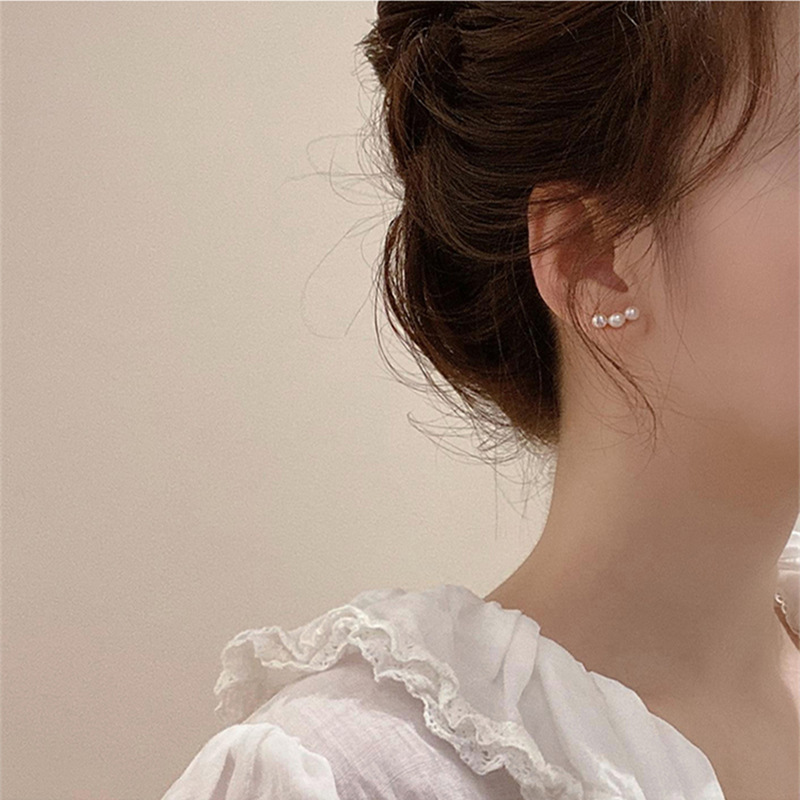 S925银针独特设计珍珠耳钉女夏小众耳环时尚轻奢小耳坠精致耳饰女