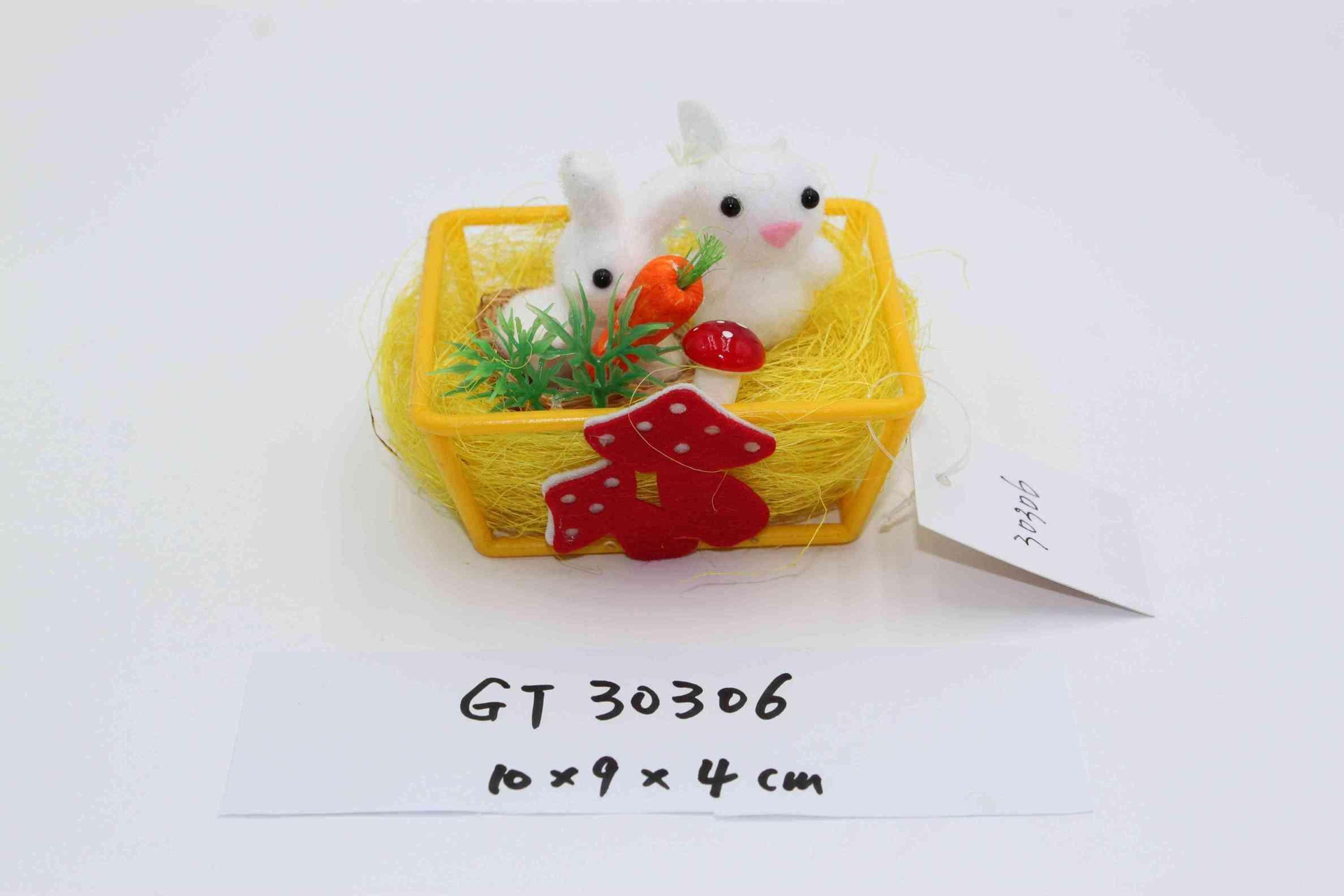 The 2023 Easter new square plastic basket with cute and realistic rabbit and chicken decorations is suitable for various scenarios Item Picture