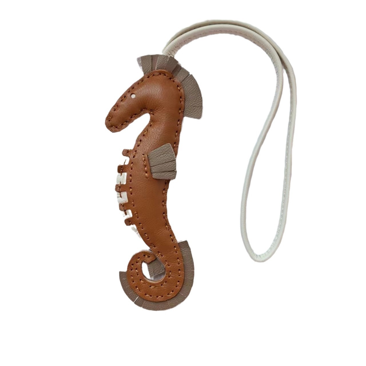 Handmade sheepskin seahorses are suitable for various bag pendants. They are cute, fashionable and high-end Item Picture