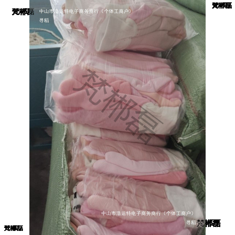 Cotton labor protection gloves, thickened three-line fleece gloves, heat-insulating, heat-resistant and wear-resistant, for mechanical valve repair and heavy industry Application Scenario