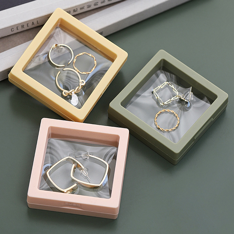 Transparent anti-oxidation pe film suspension box, jewelry and bracelet packaging box, small-batch wearable armor box display Specification drawing