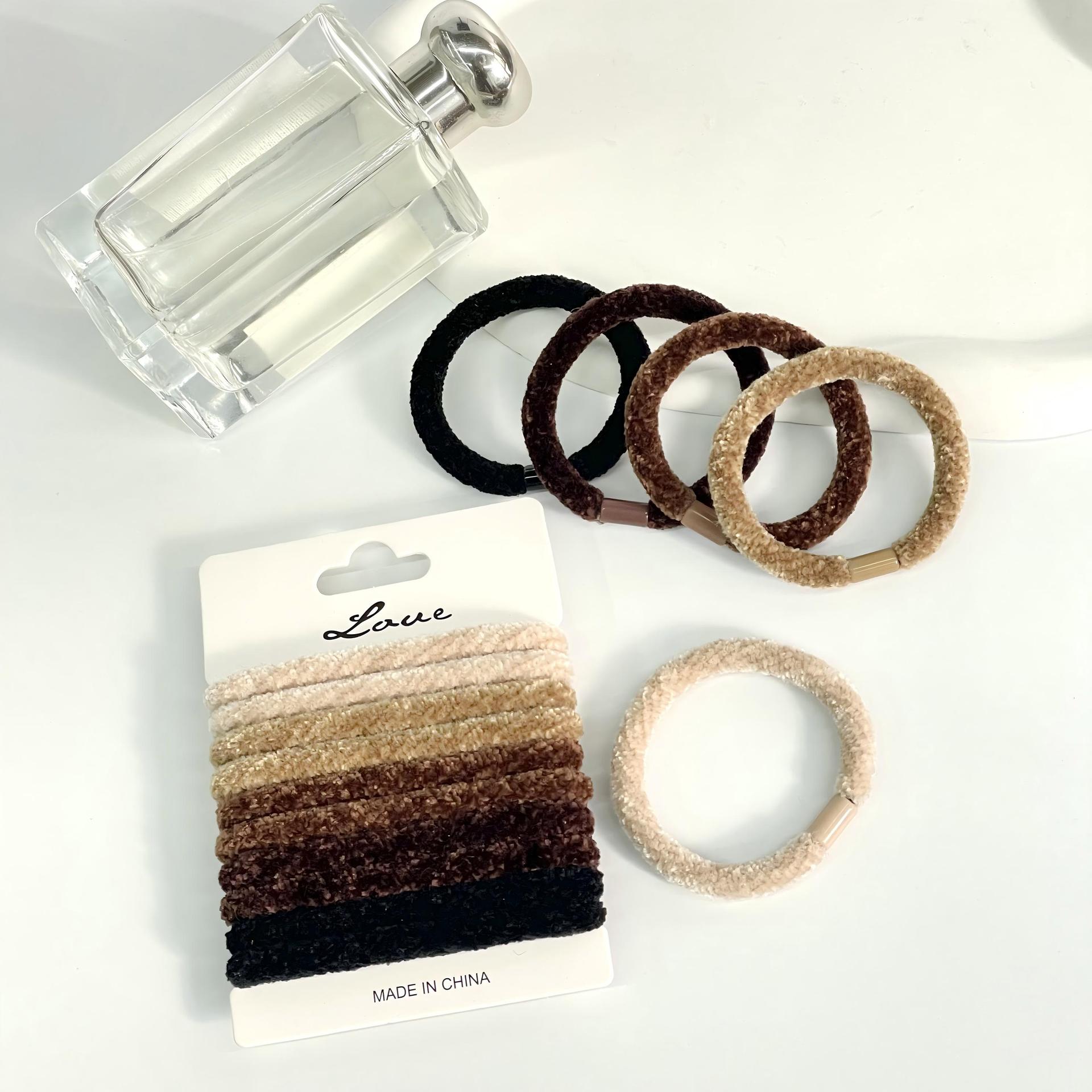 A new cross-border product, the plush hair band, is highly elastic and durable. It is a simple and elegant hair accessory for women with a high-end Korean look