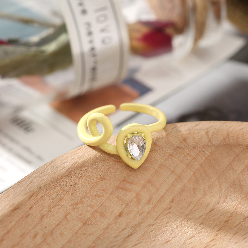 Wholesale of cross-border fashion irregular geometric rings for women with colorful creative diamond-encrusted heart-shaped index finger rings from Japan and South Korea details Picture