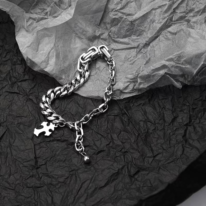 Titanium steel bracelet, trendy men's and women's couple accessories, wristbands, retro hip-hop patchwork cross bracelet details Picture