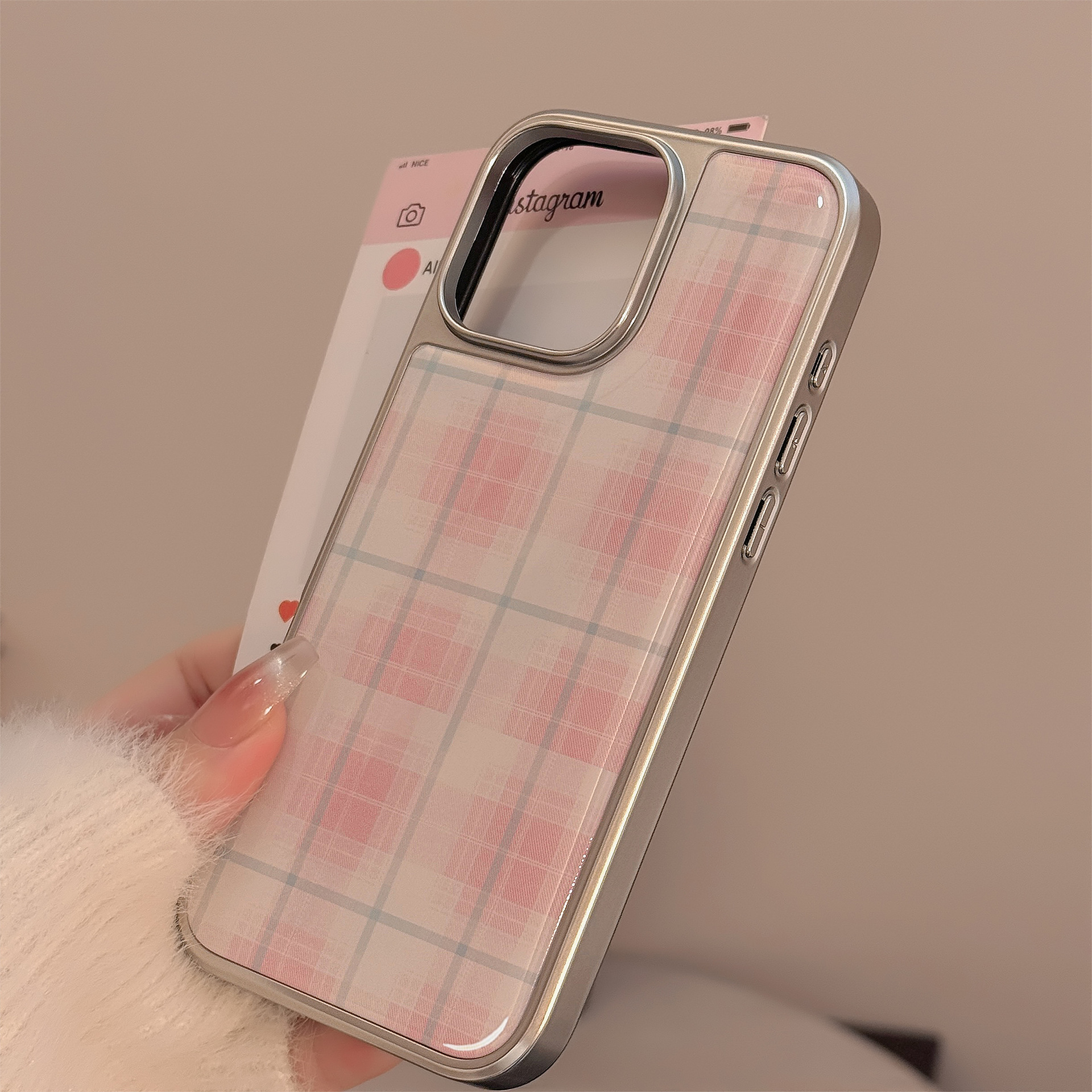 Pink checkered pattern suitable for 16 iPhone 15promax phone cases iPhone 14 resin 17 sweet 15 electroplated Huawei Specification image