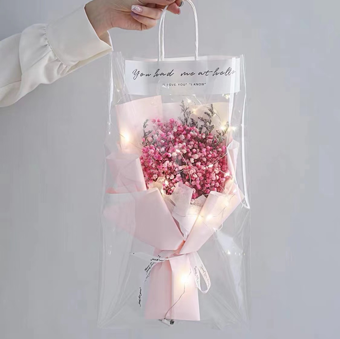 Wholesale of artificial flower arrangements for Valentine's Day gifts, including dried flower bouquets of asters, artificial roses, sunflowers and carnations Application Scenario