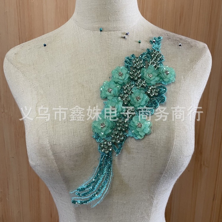 Wholesale handmade DIY fashionable rhinestone and small flower combination applied-flower clothing accessories Application Scenario