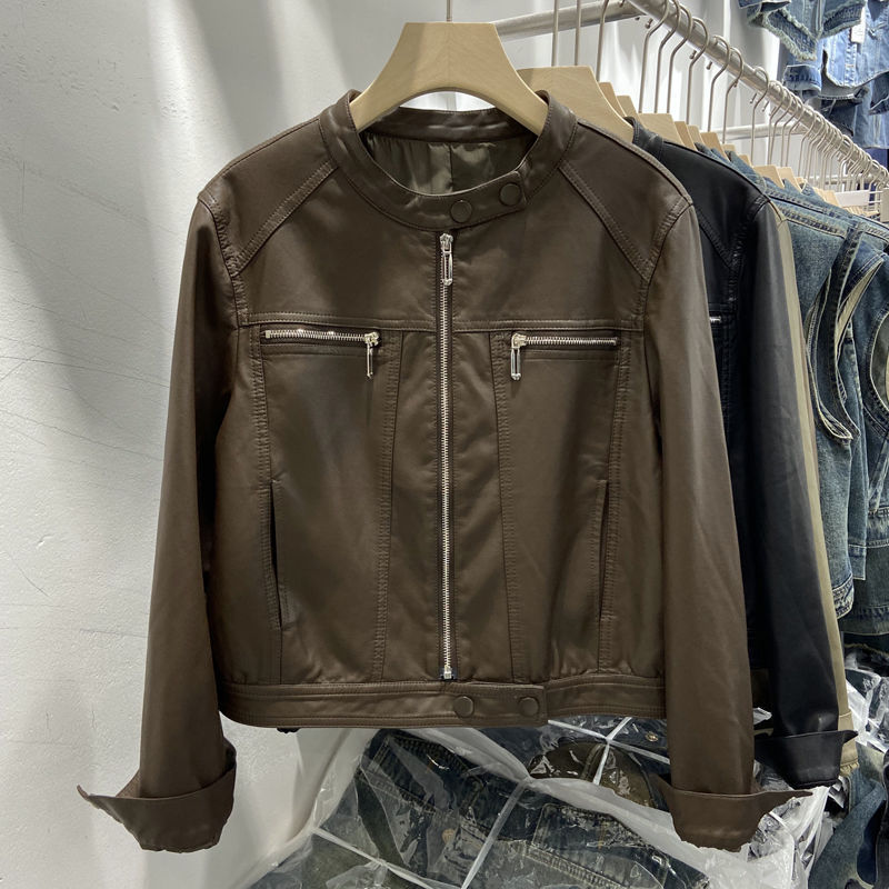 The new autumn 2024 collection for women in leather jackets features a small stand-up collar, which is trendy, cool and stylish. This short washable motorcycle leather jacket is a must-have Specification image