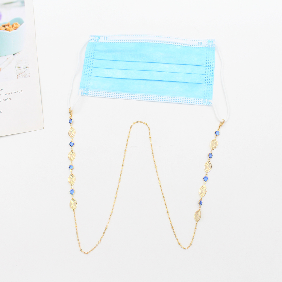 High-end eyeglass chains, seven-color eyeglass lanyards and beads in stock, anti-slip and anti-loss ropes for masks, wholesale sunglasses chains Application Scenario