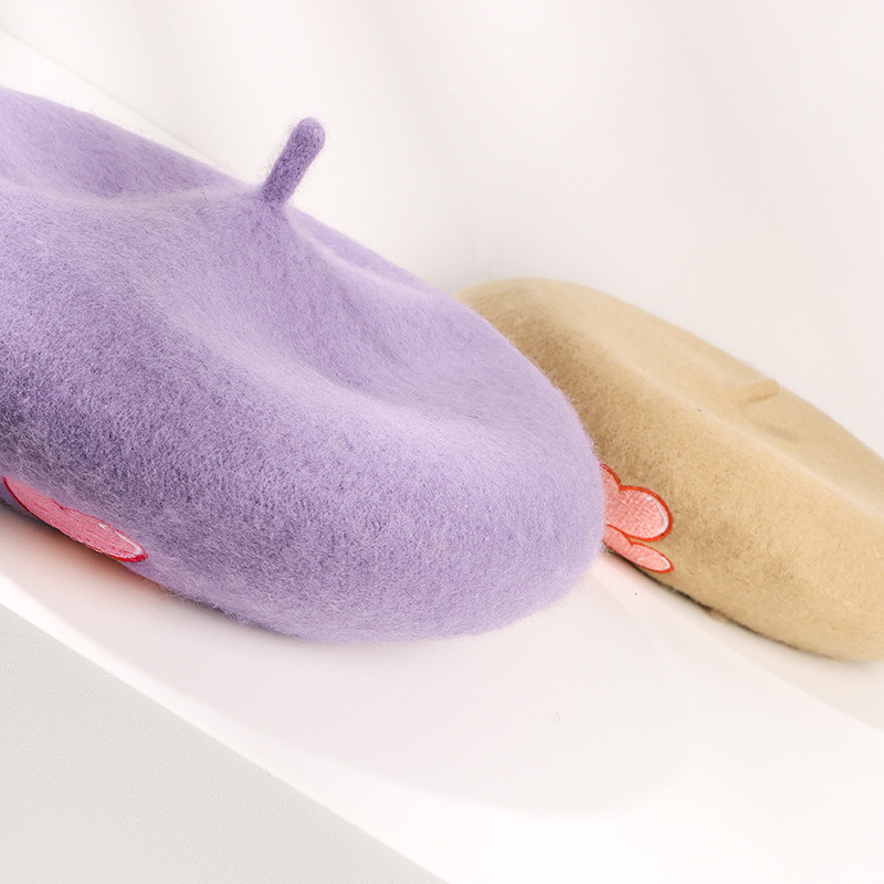 Factory stock Autumn/winter hats Ladies Love Embroidery beret Warm wool beret Day casual bud hat Specification drawing