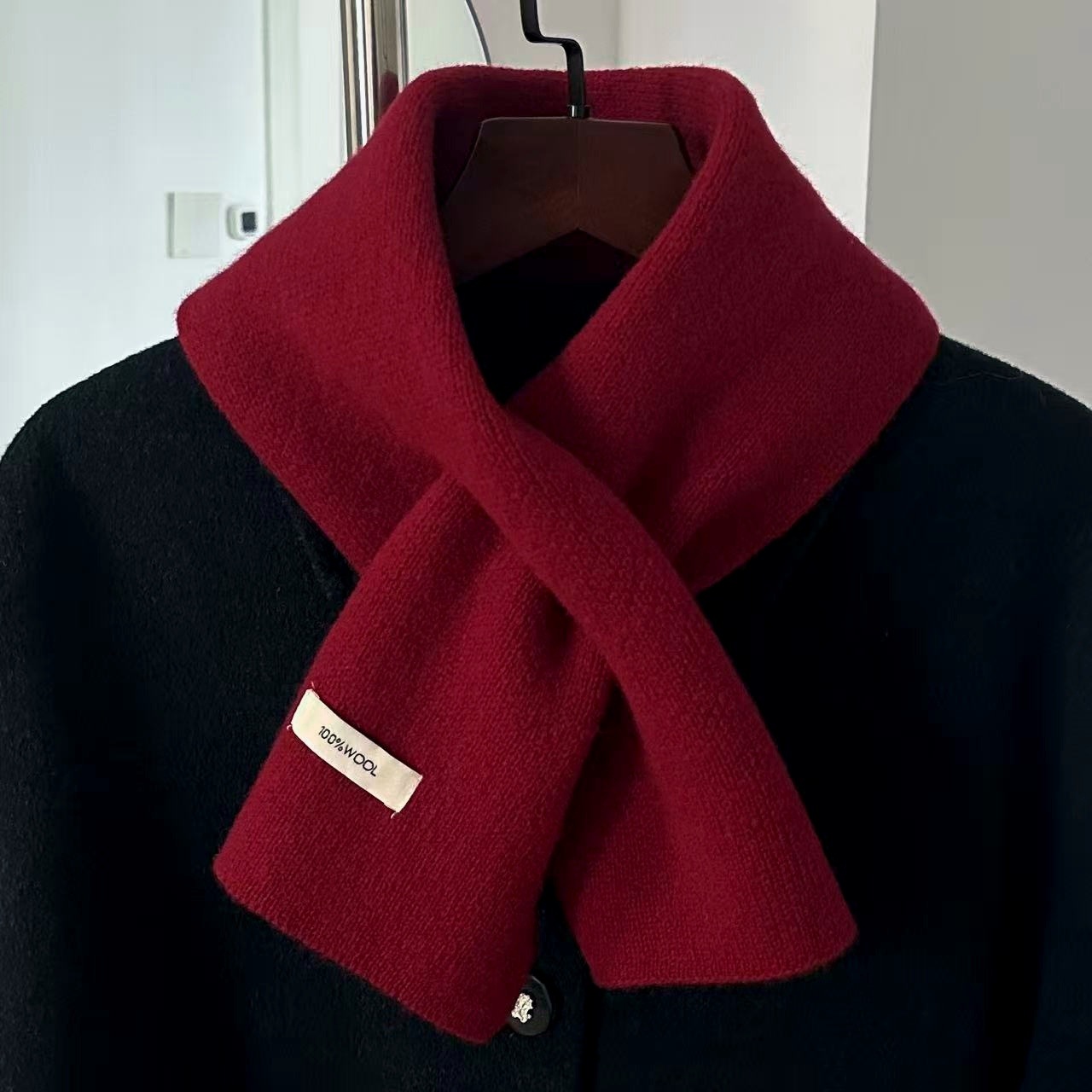 A new Australian wool scarf for women in autumn and winter, a versatile Korean-style atmosphere, a warm cross scarf for lovers, and a scarf for women details Picture