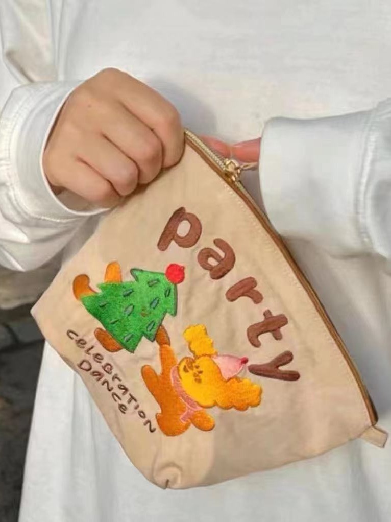 Cute illustration embroidery, eco-friendly cloth bag for storage, portable nylon makeup bag, large-capacity toiletries and makeup brushes, hand-held bag Item Picture