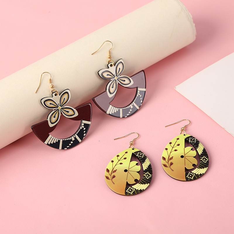 Cross-Border Earrings Yellow Drop Earrings Gold Contrast Earrings Exaggerated Earrings Travel Souvenirs Women's Earrings Specification drawing