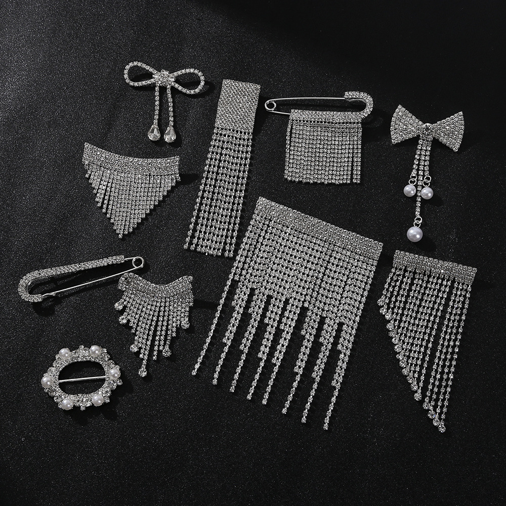 自主品牌 超闪个性小香风流苏胸针气质百搭蝴蝶结滴油胸花女性满钻首饰 优雅流苏胸针001 其他饰品配件