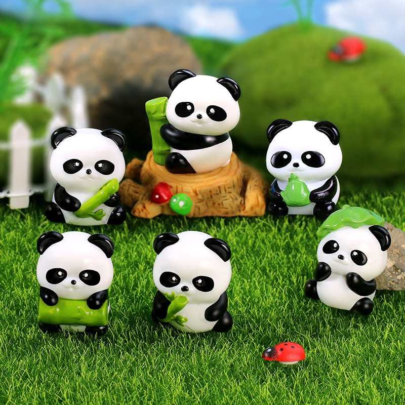 Creative new cute panda resin ornaments, home and office desktop decorations, car ornaments, keychains and small accessories details Picture