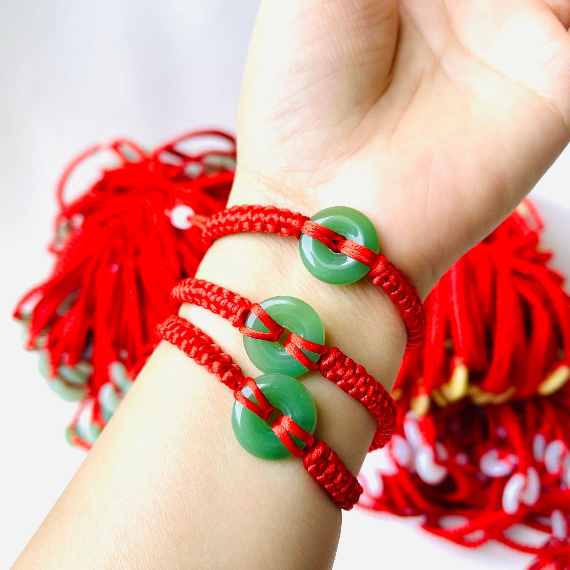 【1-8 Zones 】 Peace Jade Buckle Bracelet 100 yuan per bundle, hand-woven Peace Jade buckle bracelet for men and women, children and students, gift items, wholesale at 1 yuan