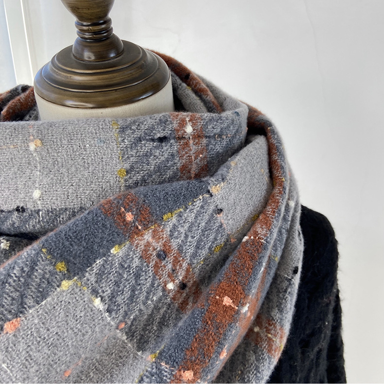 围巾女冬季新款韩系仿羊绒格子围脖学生甜美保暖加厚流苏披肩批发详情4