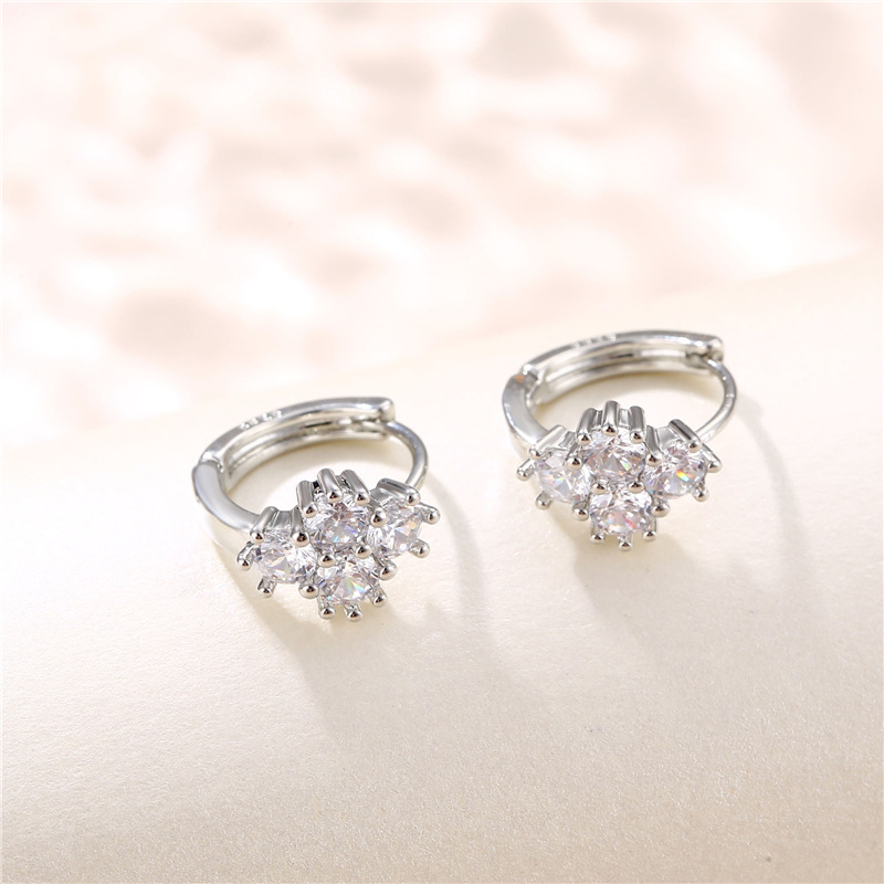 Simple Copper Gold-Plated Full Diamond Cross Zircon Earrings Cross Border Ol Wind Geometric New Diamond Circle Buckle Earrings Female Popular Jewelry Fashion Earrings Korean Version Application Scenario