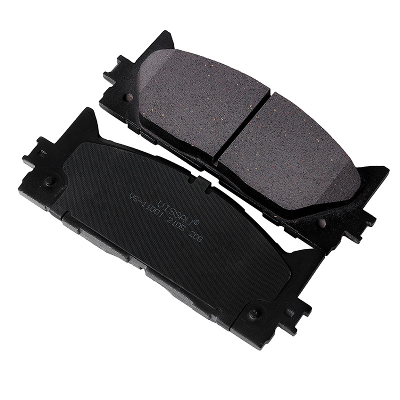Ceramic brake pads are suitable for Toyota series car brake pads such as Corolla, Corolla, Vios, Camry, Crown and Reiz