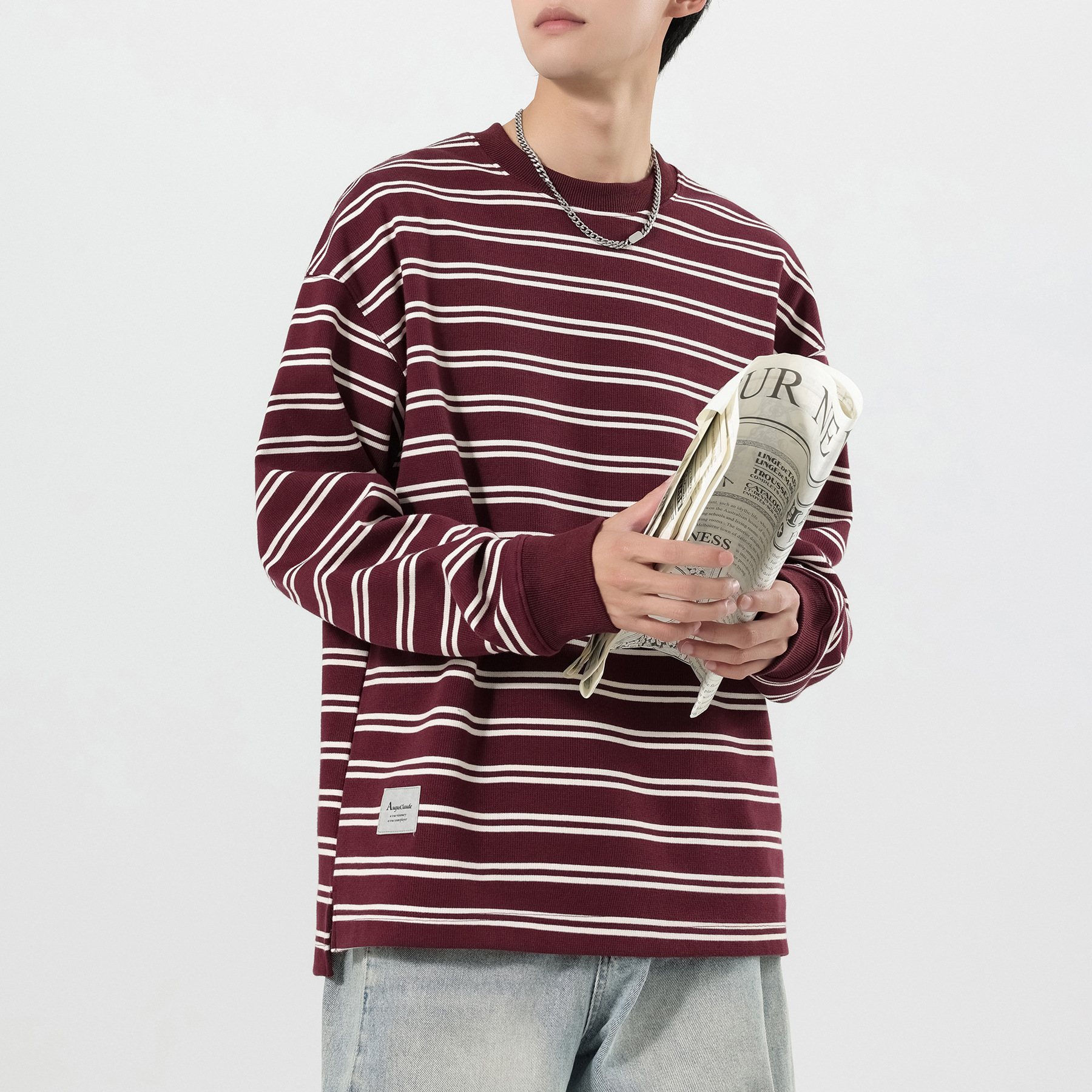 300g men's striped long-sleeved T-shirt, loose and laid-back style, short front and long back, slit hem, retro men's base layer top Application Scenario