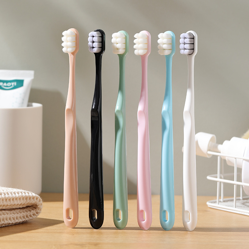 8 Bundles Of Yunrowan Toothbrush Adult Home Soft Toothbrush Couples Advanced Toothbrush Independent Packaging Manufacturers Wholesale Application Scenario