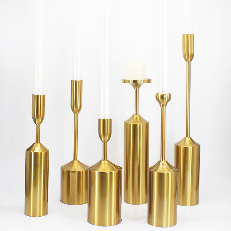 Net Red Vintage Metal Candlestick Hotel Wedding Decoration Romantic Home Living Room Model Room Table Decoration Set Application Scenario