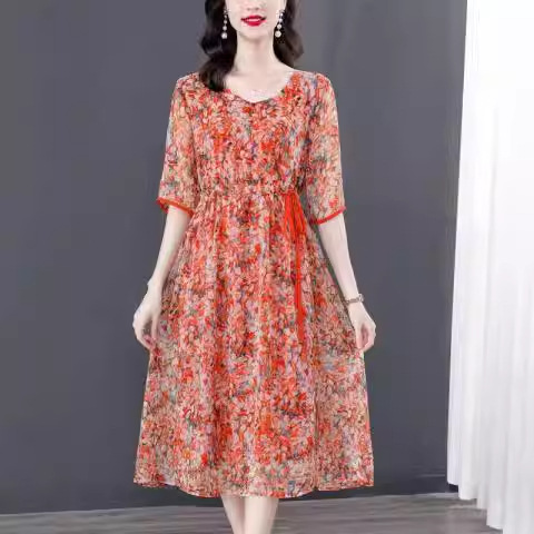 Mom's loose, belt-covering floral chiffon dress for women's summer 2024 new style, stylish and high-end, a fashionable dress for a noble lady Specification image