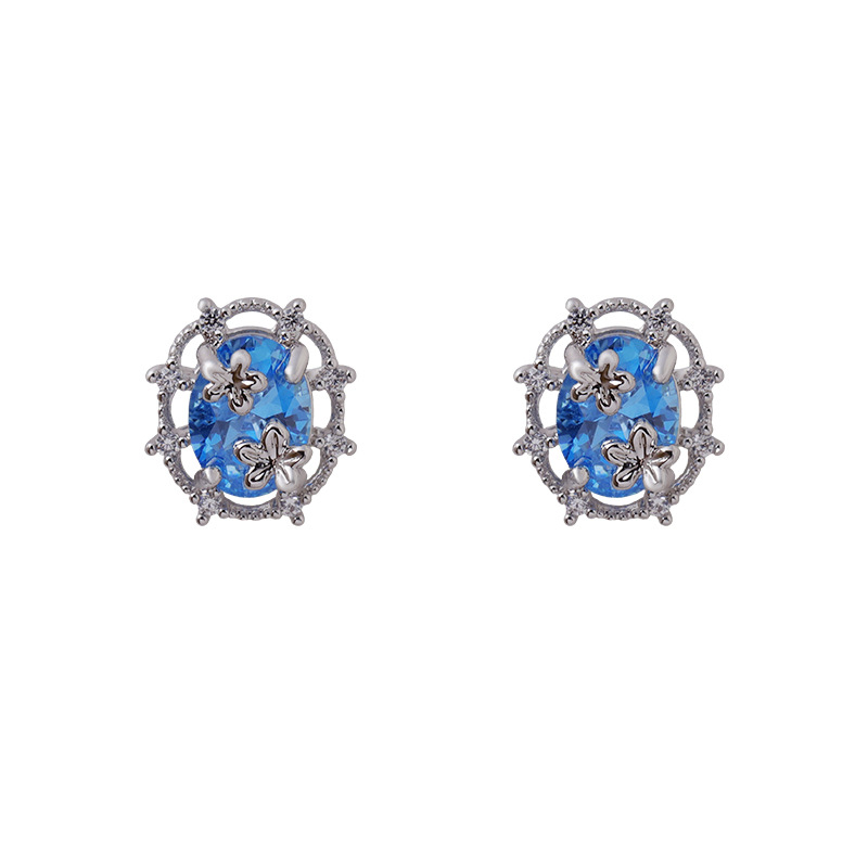 Hyacinth's light luxury and dazzling blue zircon pigeon egg stud earrings are fashionable and versatile for women. They will be a bestseller on Douyin in 2025 Item Picture