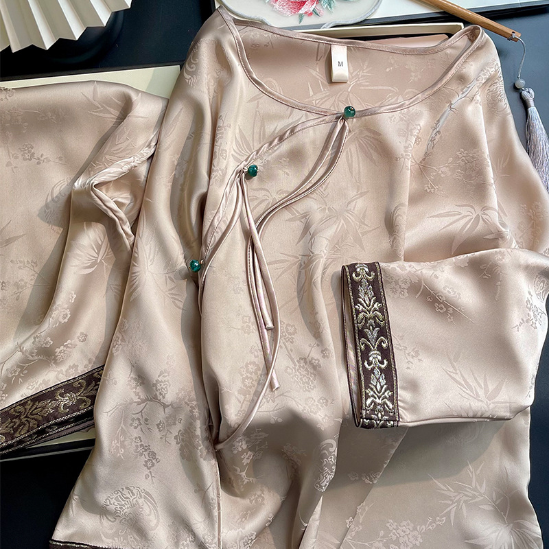 Golden Chinese-style ice silk pajamas for women, a thin new Chinese-style home wear set with retro jacquard and a high-end feel that can be worn outside Specification image