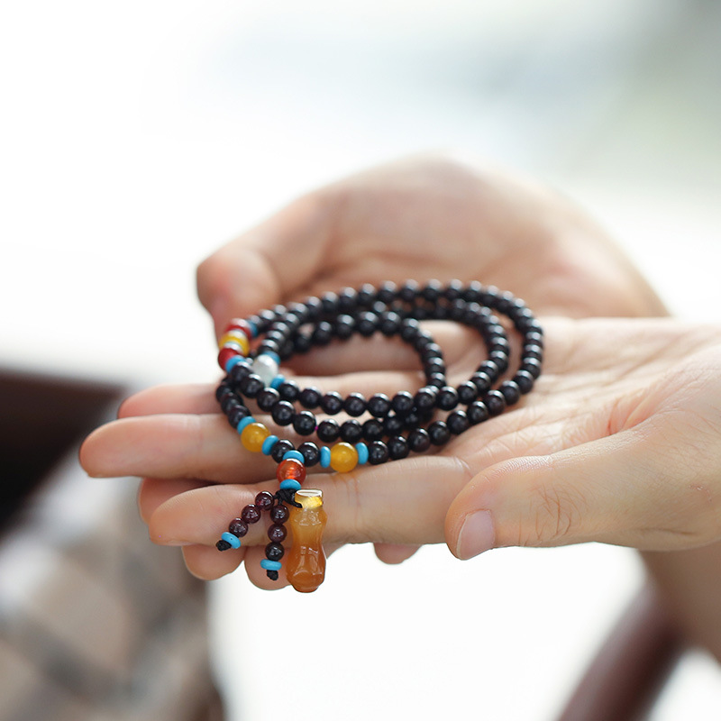 Qiu's Natural Garnet bracelet 5mm three-loop garnet crystal Valentine's Day gift fashion accessory Application Scenario