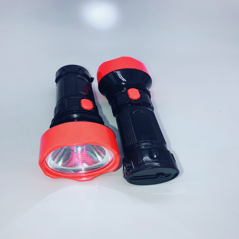 出南美充电手电筒 强光LED充电手电筒 户外照明充电手电筒