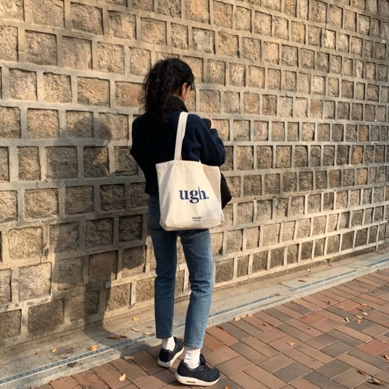 2024 New ins single-shoulder letter canvas bag, laid-back style canvas bag, Japanese-style student canvas bag, women's crossbody Application Scenario
