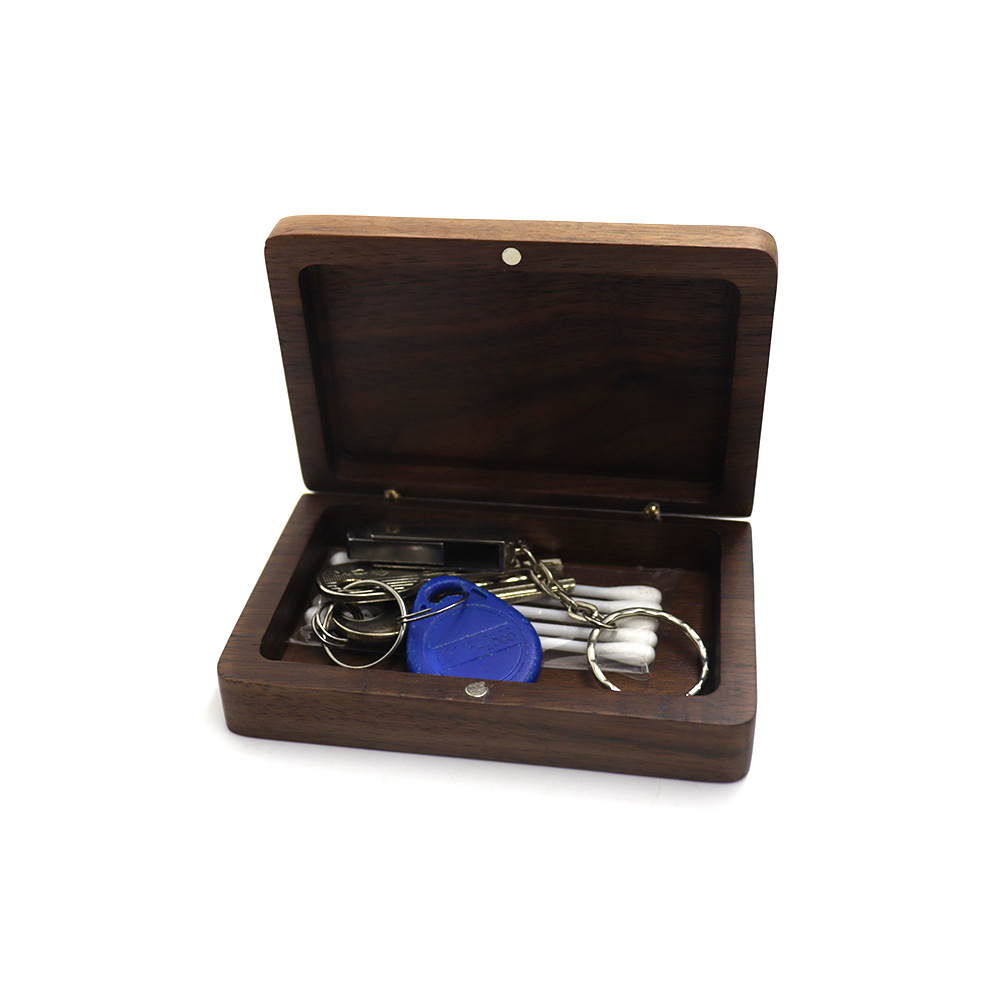Portable key, lipstick, miscellaneous storage box, portable membership card, jewelry packaging, gift box, walnut wood box Application Scenario