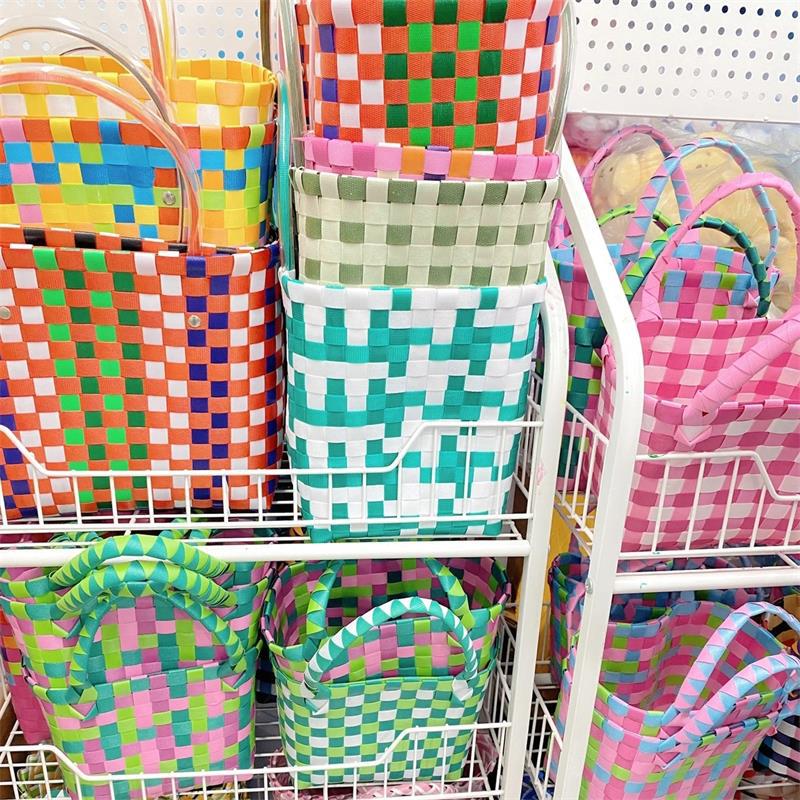 Offline Pop-Up Business Stall Basket Bag Pe Packing Belt Woven Hand Bag With Hand Gift Plastic Woven Bag Application Scenario