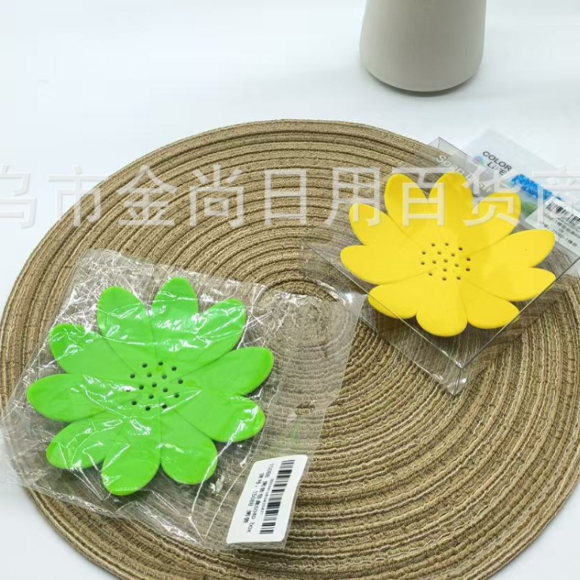 Wholesale single-layer petal new minimalist style household soap box, soap box, non-perforated storage rack and storage box Application Scenario