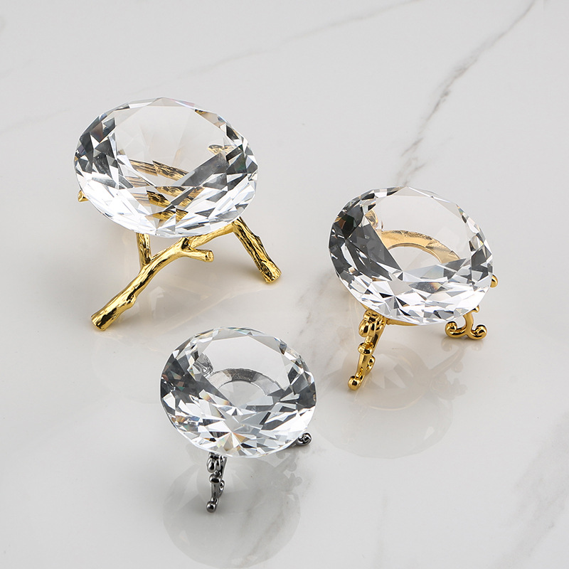 Creative crystal glass diamond ring metal stand, creative inlaid crystal large diamond ring ornament model, home decoration Xiangyu crystal