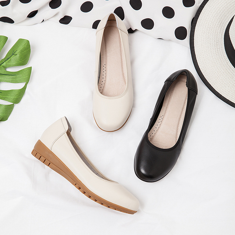 Round-toed single shoes for women, fashionable and versatile flat grandma shoes, genuine leather soft soles, anti-slip work shoes, ox tendons, comfortable nurse Application Scenario