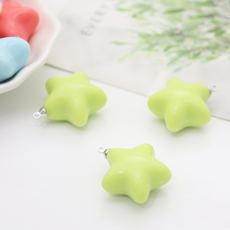 Factory direct sales of acrylic star pendants, cream resin necklaces, keychains, stationery, children's diy accessories Specification image